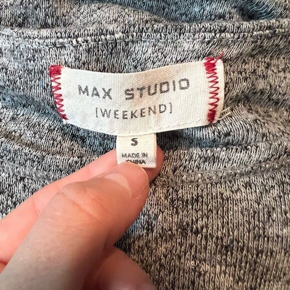 3 for $30! Max studio grey crew neck sweater - Picture 5 of 14